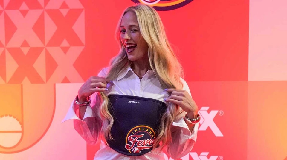 新团队, 麦克唐纳和, 了她的人格 新团队, 麦克唐纳和, 了她的人格