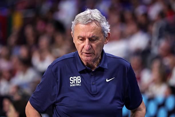 亚男篮主教, 奉献精神奉