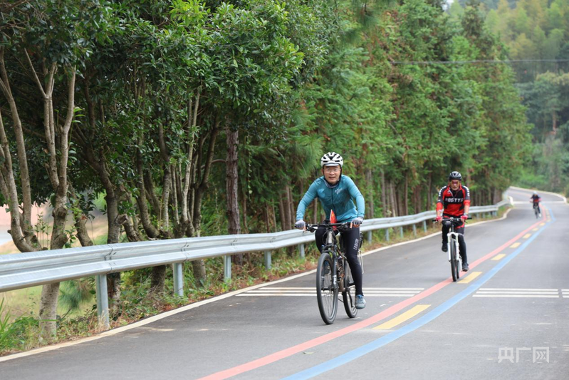 个组别, 赛道上破风, com