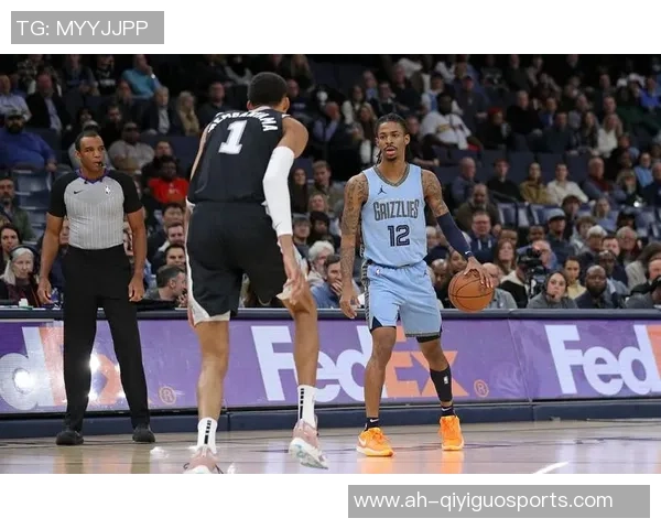 12月18日NBA常规赛精彩回顾马刺对阵灰熊全场视频集锦与精彩瞬间分析