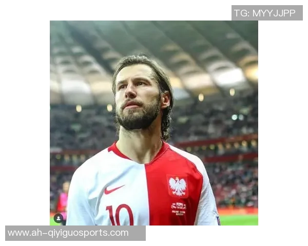 官方:波兰前国脚克雷霍维亚克宣告退役,完毕近16年职业生涯